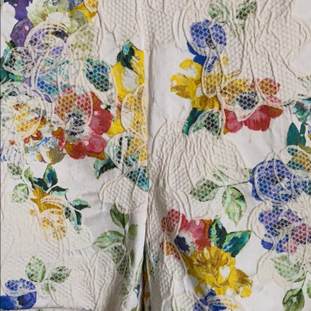 Elevenses embroidered shorts - Picture 7 of 7